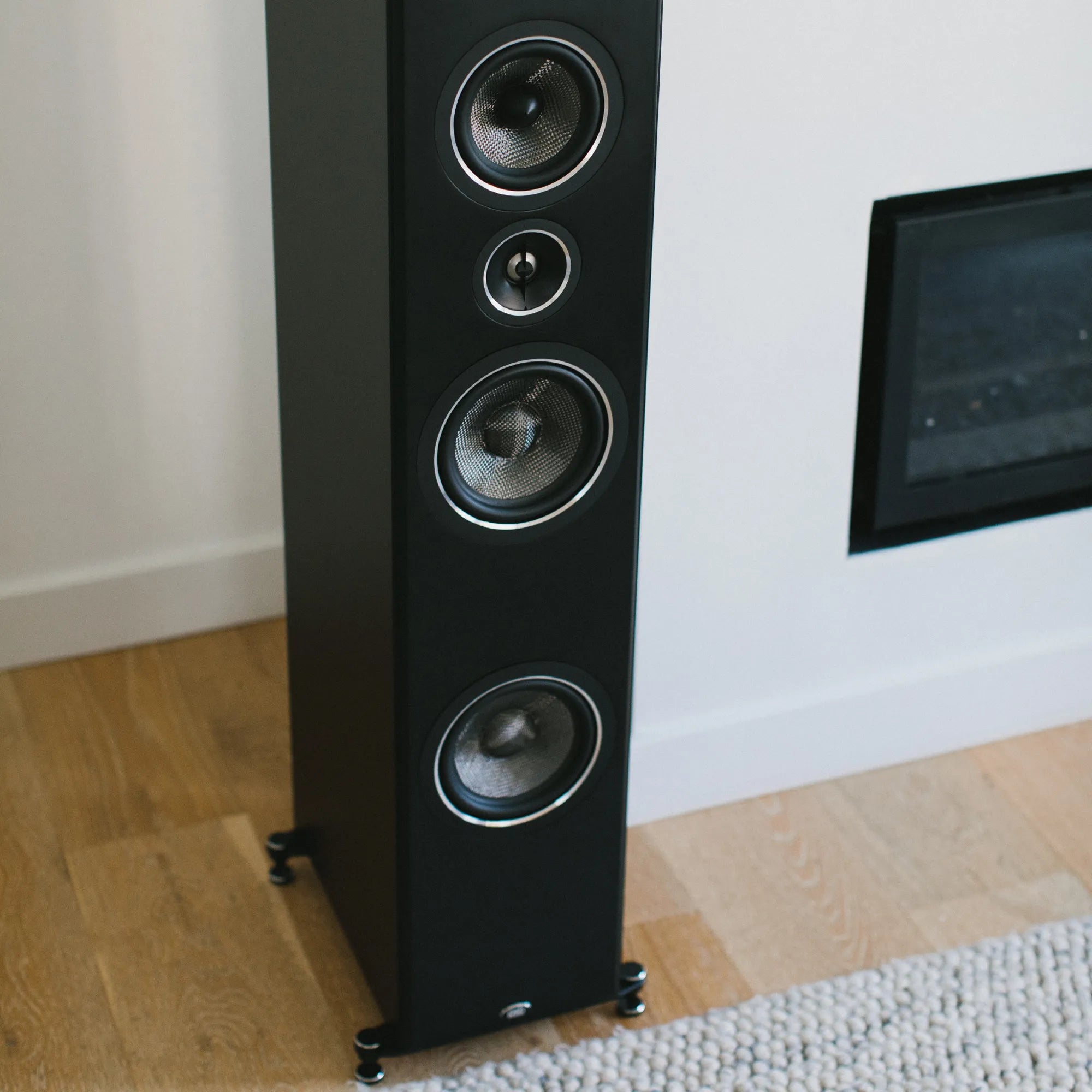 Powerful Full-Range Sound