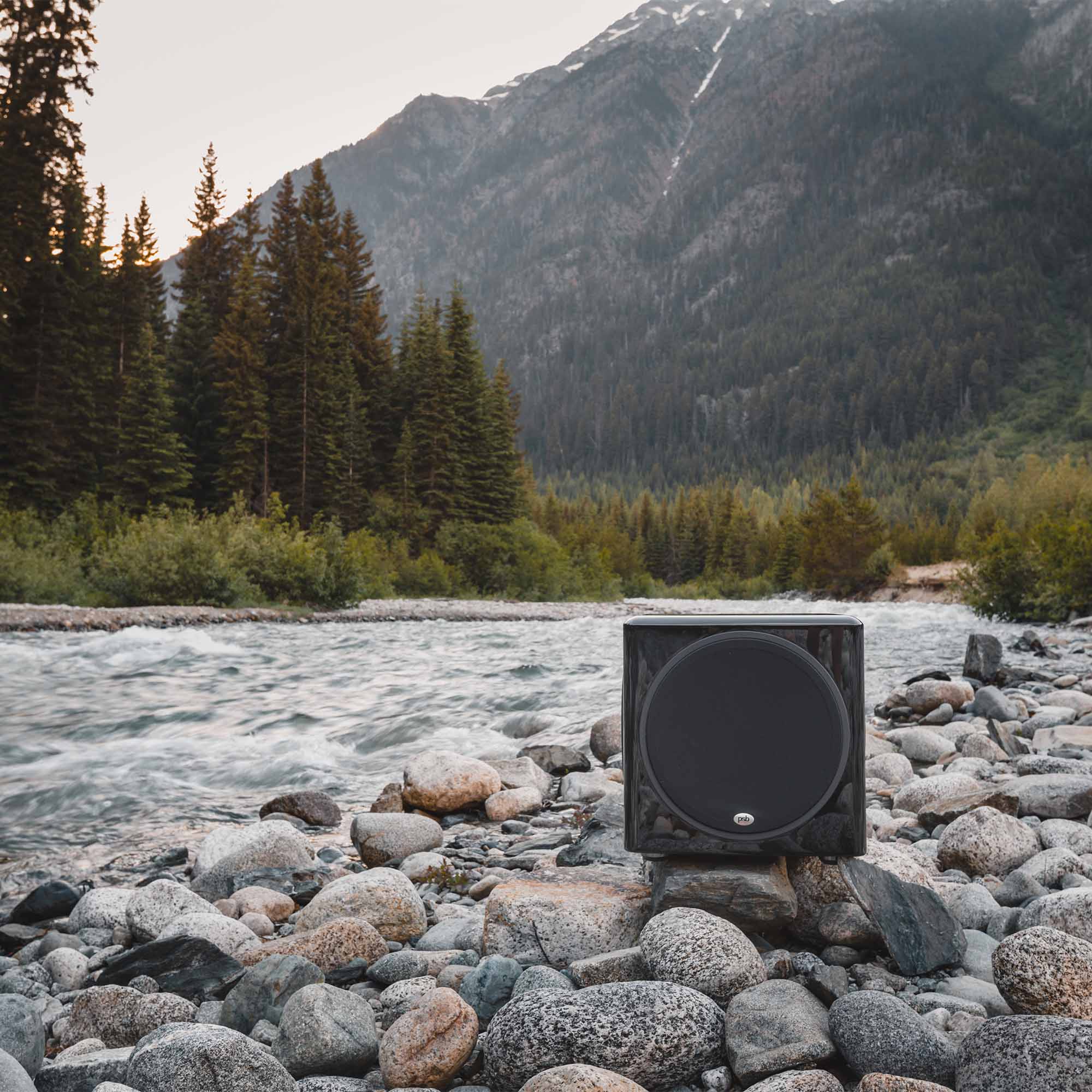 Lush yet balanced sound 
