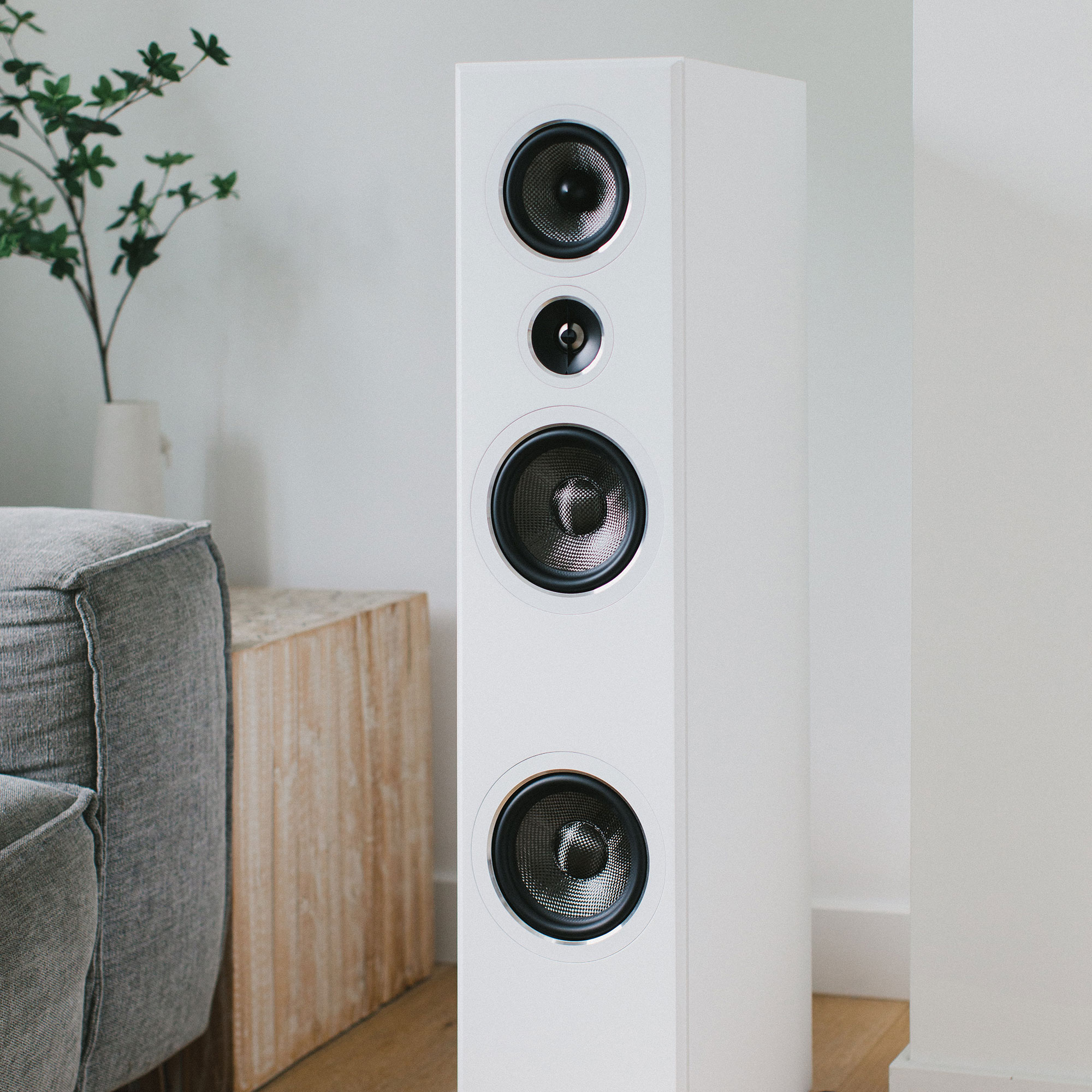 Imagine T65 tower speaker in white close up